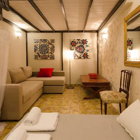 Smaragdi Boutique Aparthotel